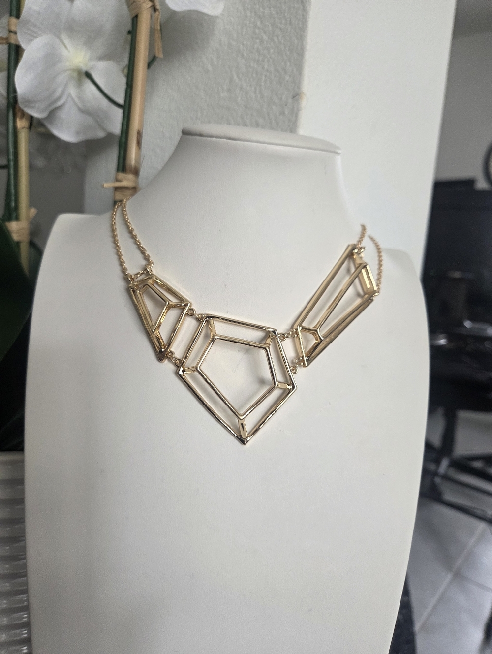 Paparazzi 3 D Drama Gold Necklace NWT